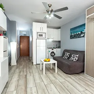 Piscinas - Wifi - Fire Stick Amazon - 10 Min Playa - 5 Min Centro - Recién Reformado Apartamento