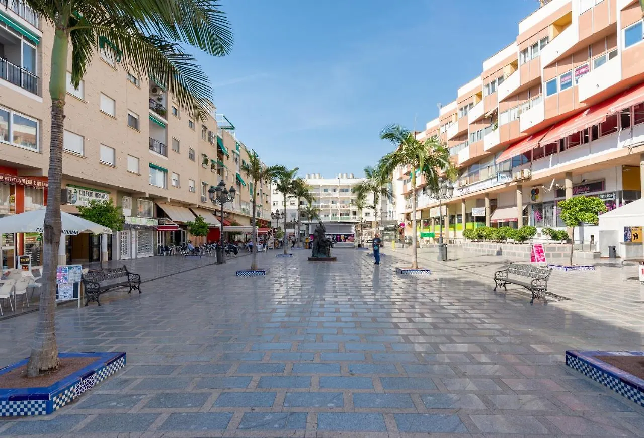 טורמולינוס Luminoso Y Moderno Estudio Plaza Andalucia 0*,  ספרד
